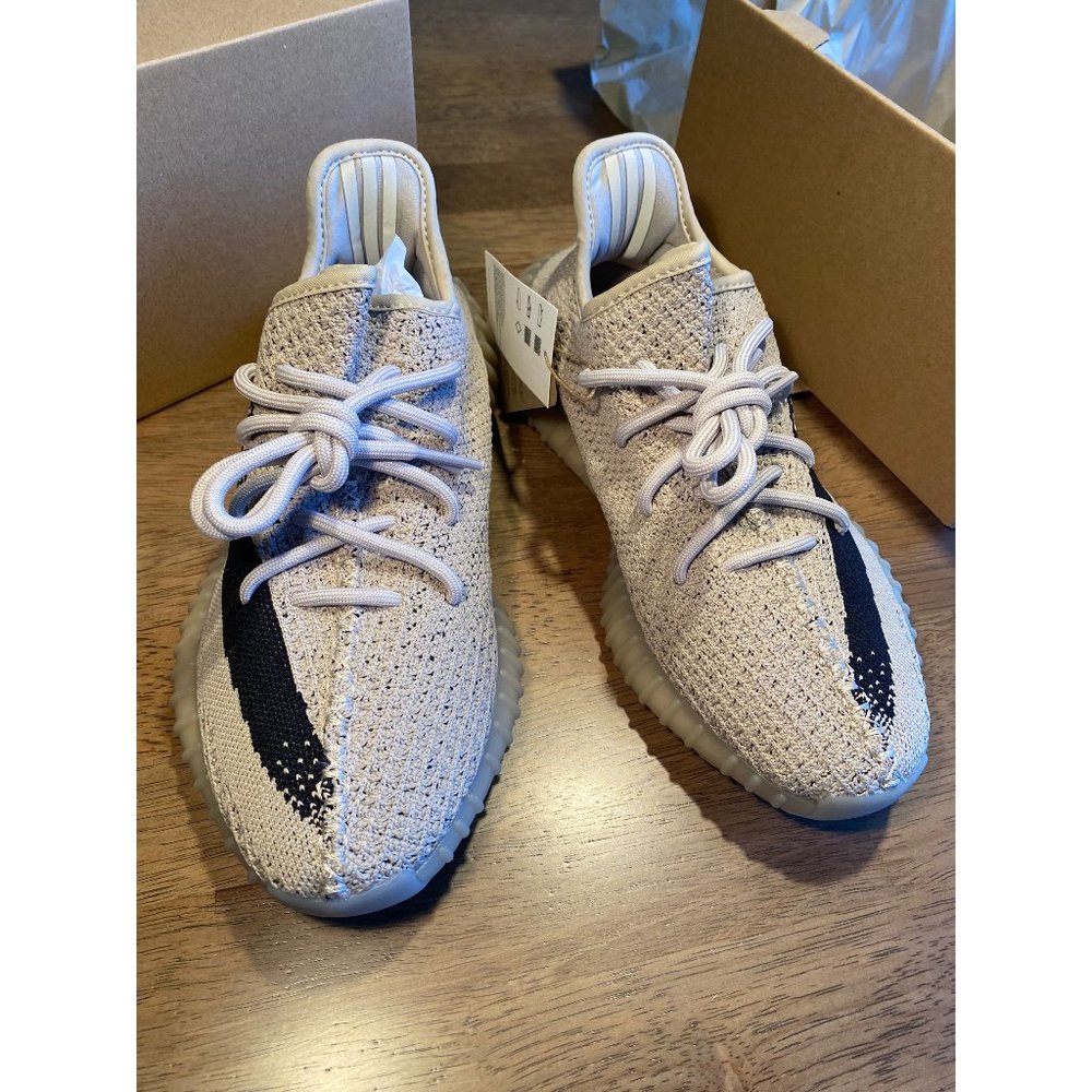 YEEZY BOOST 350 V2